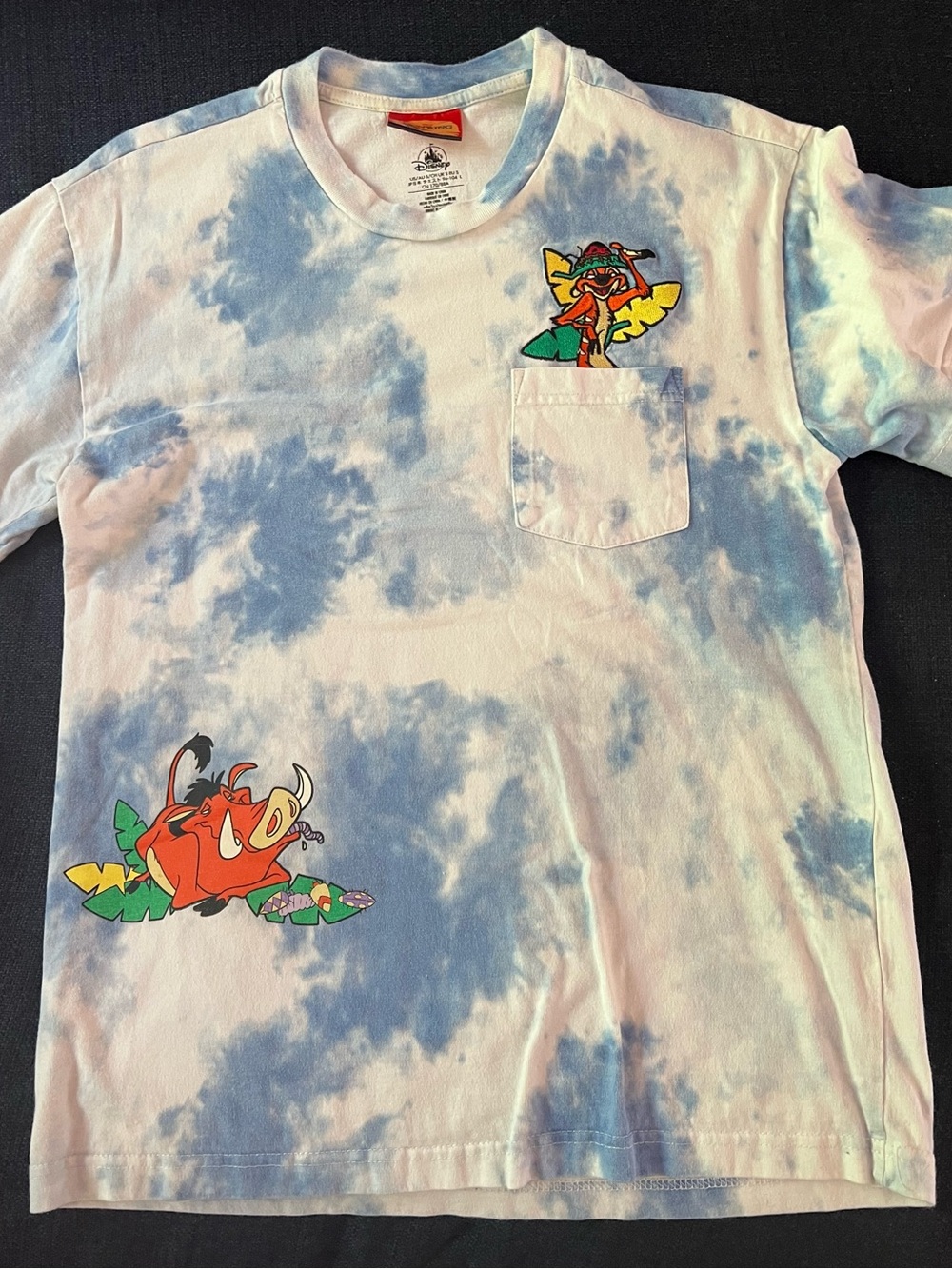 Tie-Dye Pocket Tee with Pumba & Timon Graphics Disney Lion King men’s small